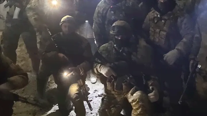 Воюющим в составе ЧВК "Вагнера" зэкам начали добавлять три месяца к контракту