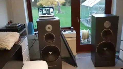 First video on Youtube with a test of Cerwin Vega AL-1000 MK2??